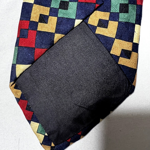 Eddie Bauer Mens‎ Tie Necktie 100% Silk USA Checked Red Blue White Bright Colors - Picture 3 of 5